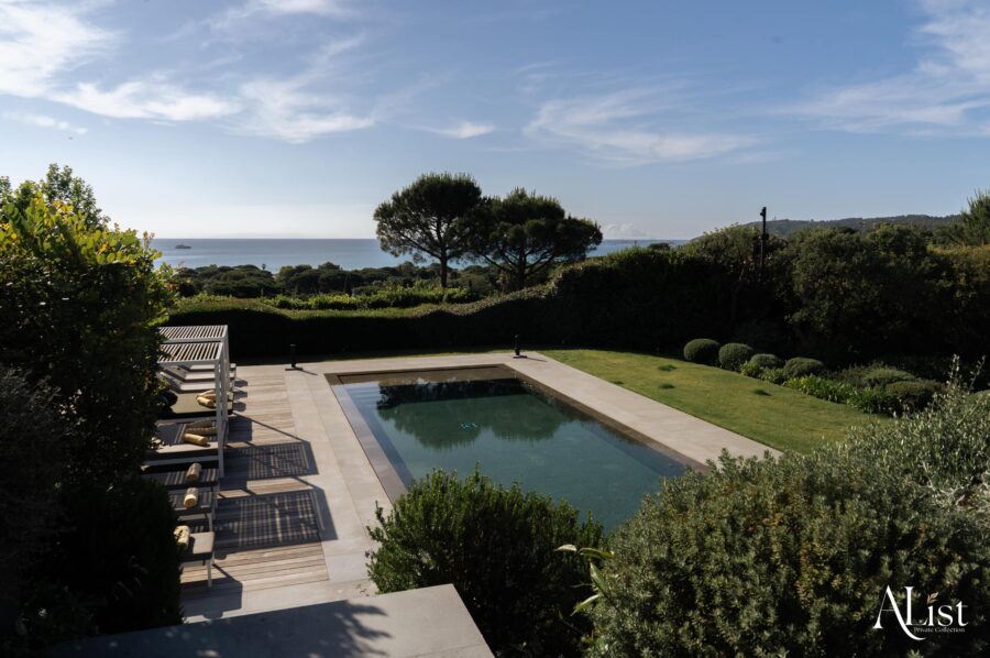 villa-marissa-swimmingpool-garden-paradise-pool-balconyview-seaview-serene-retreat-alist-luxury-ramatuelle