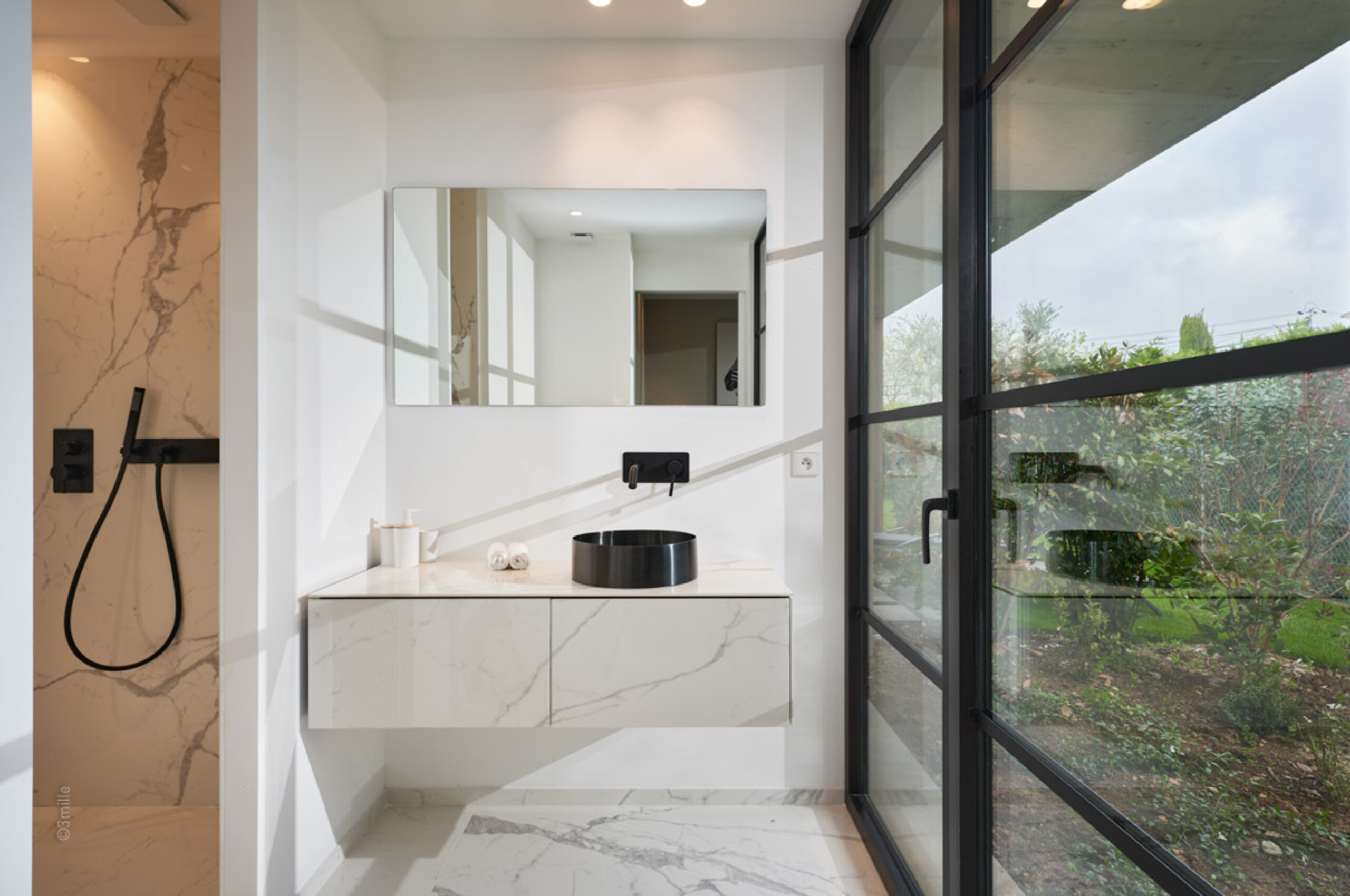 villa-maryam-bathroom-modern-luxury-interior-mougins