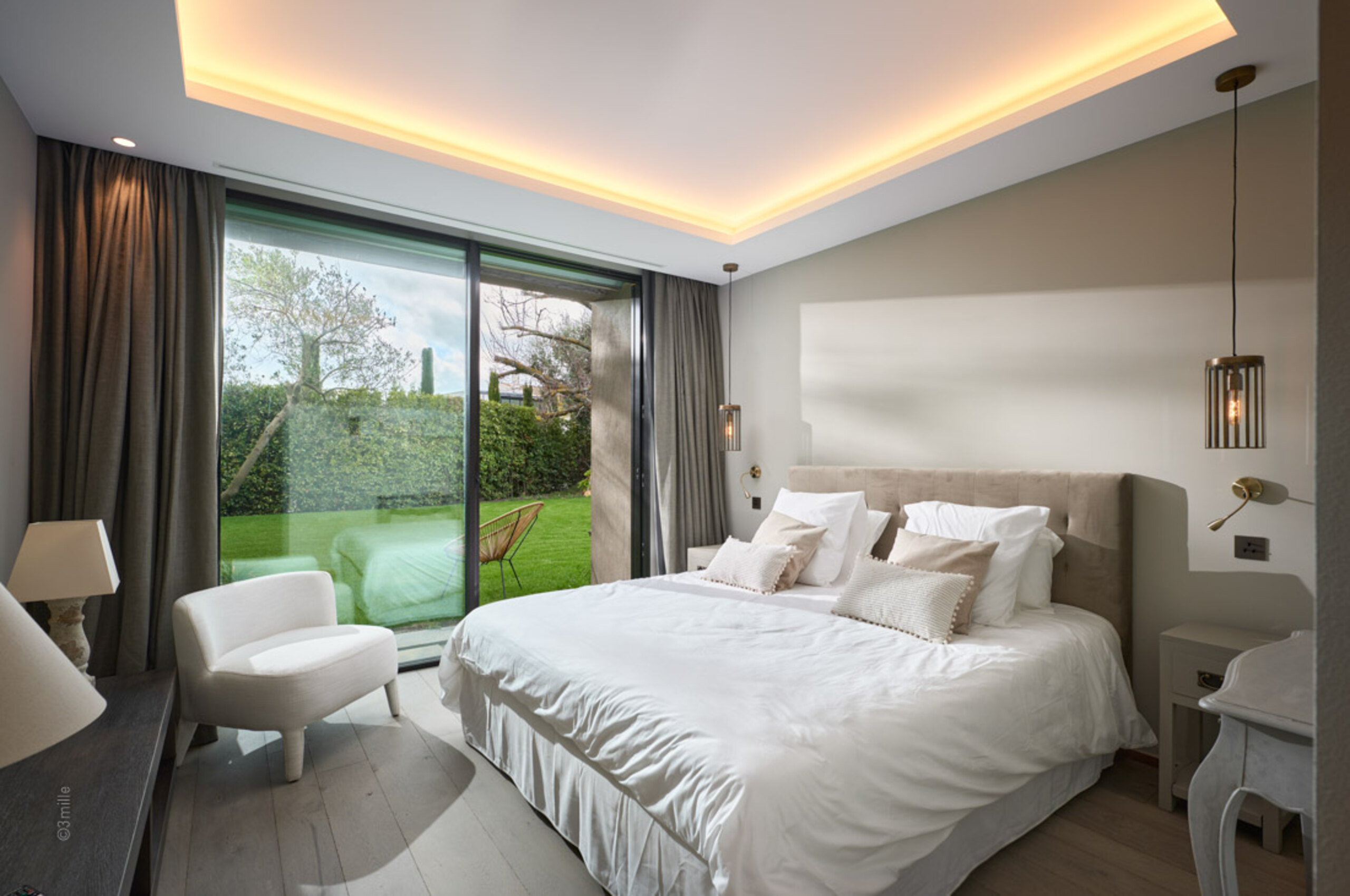 villa-maryam-bedroom-gardenview-luxury-modern-mougins