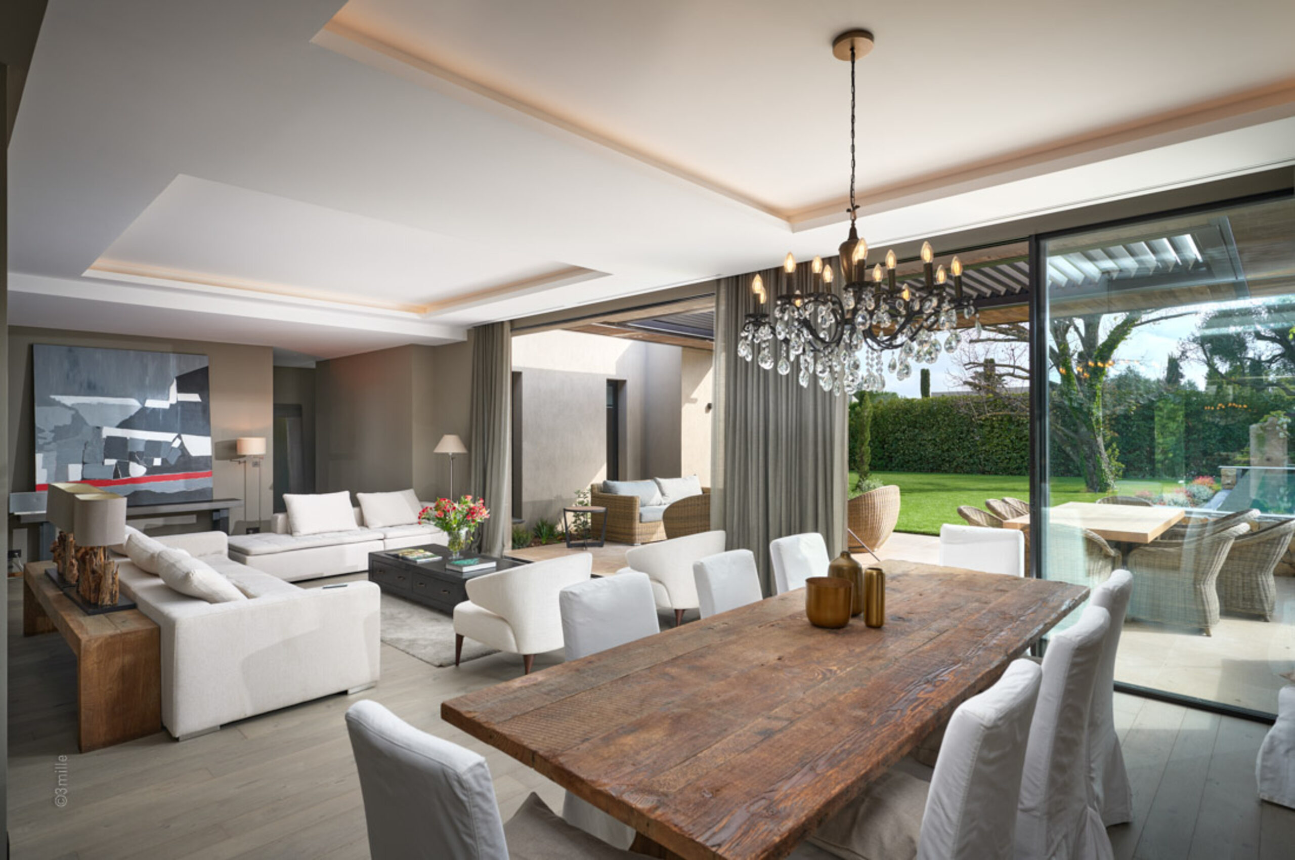 villa-maryam-diningroom-livingspace-frenchriviera-luxury-modern-interior-mougins