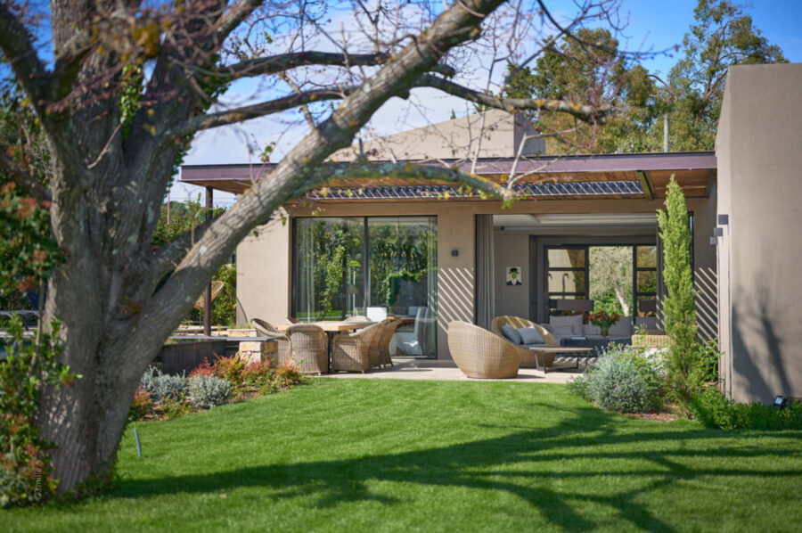 villa-maryam-exterior-garden-modern-luxury-mougins