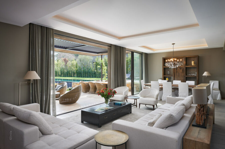 villa-maryam-livingroom-luxury-modern-interior-mougins