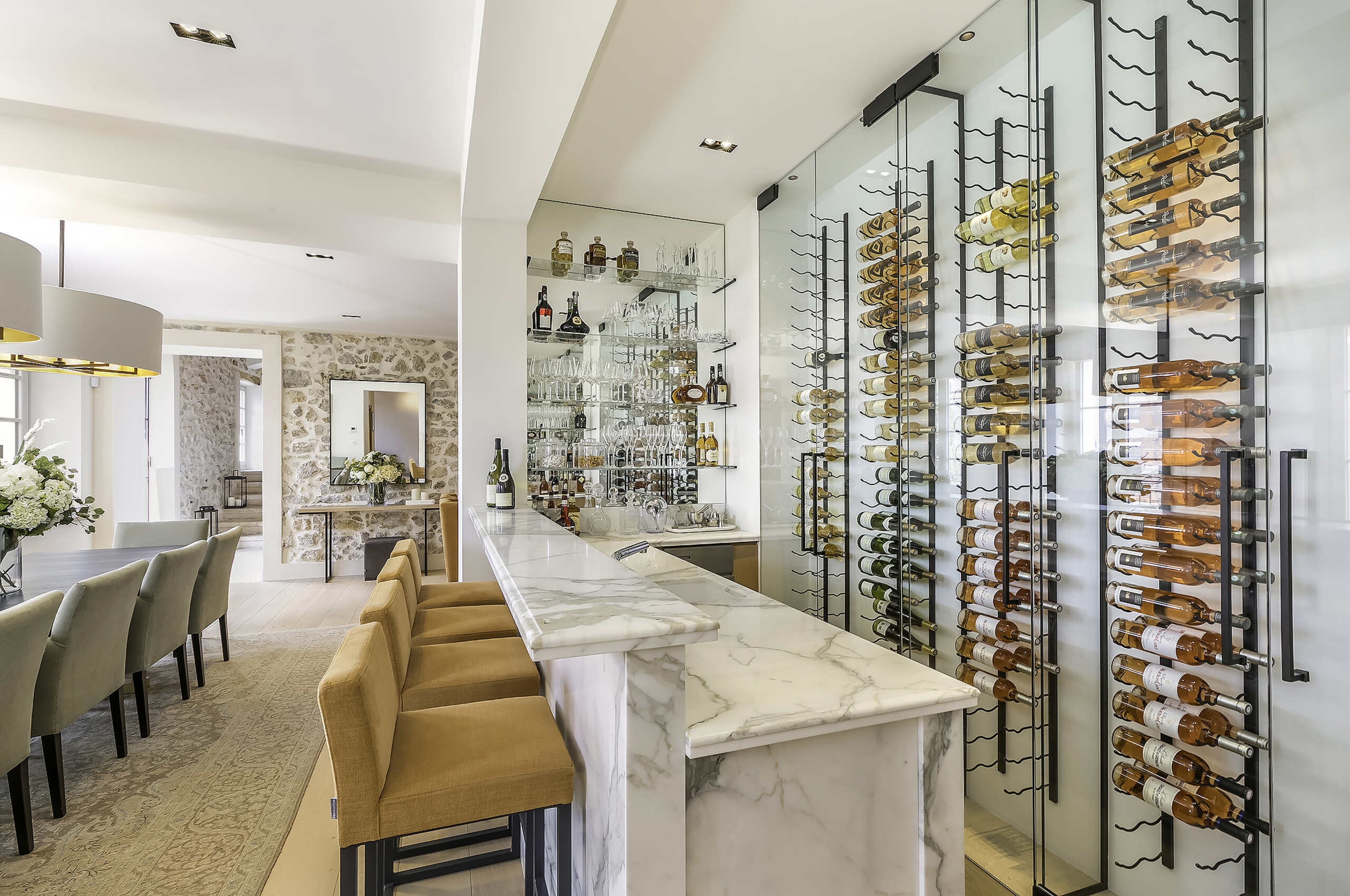 villa-mayan-bar-hosting-entertainment-luxury-mougins