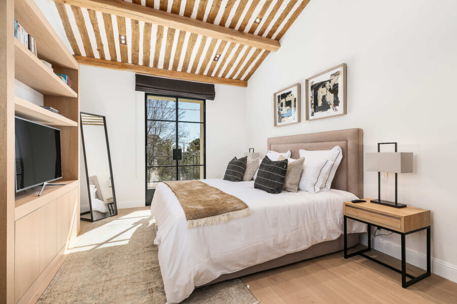 villa-michella-bedroom-stylish-luxury-charming-modern-interiordesign-mougins