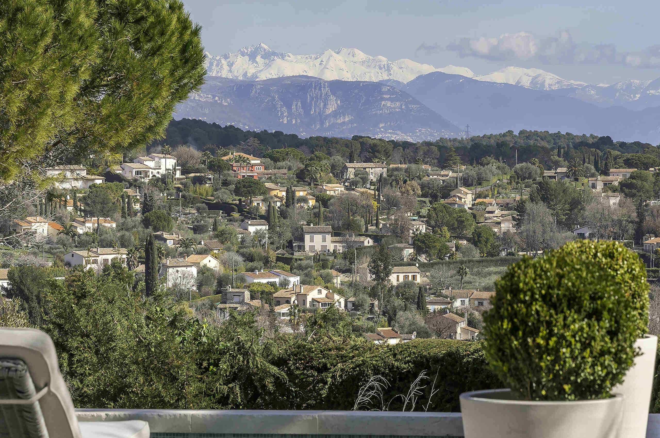 villa-michella-mountainviews-massifdel’estérel-stunning-scenic-mougins