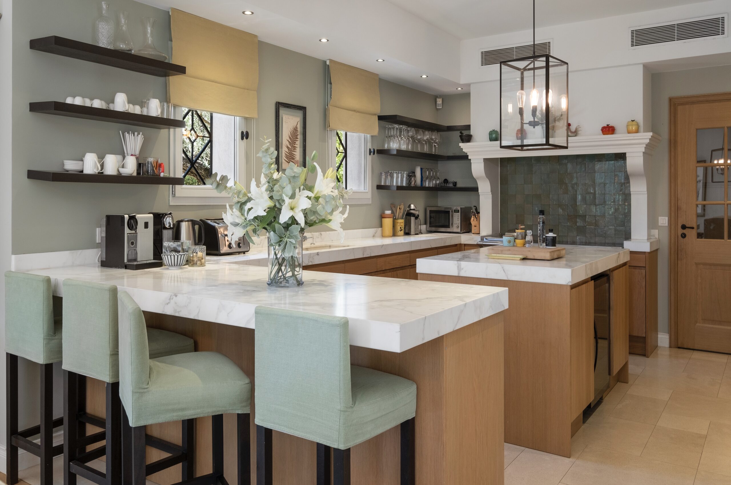 villa-mila-kitchen-modern-luxury-interior-design-mougins