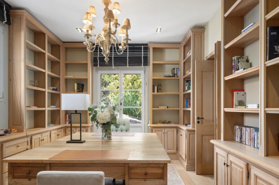 villa-mila-office-library-luxury-timeless-charming-mougins