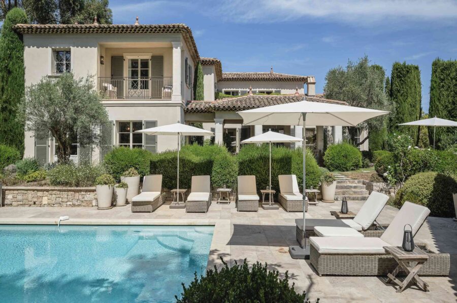 villa-mila-pool-luxury-paradise-natural-beauty-mougins