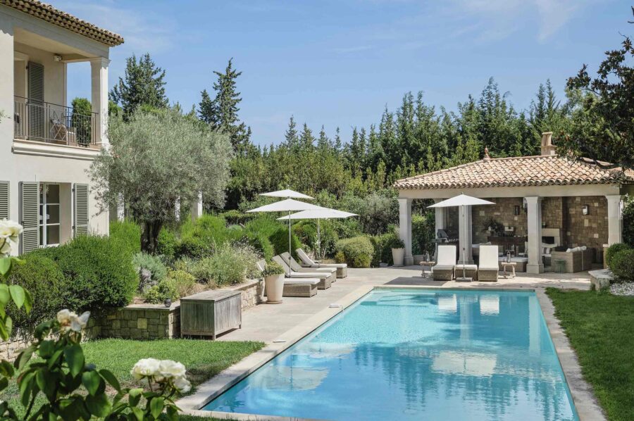 villa-mila-pool-timeless-charm-luxury-retreat-mougins