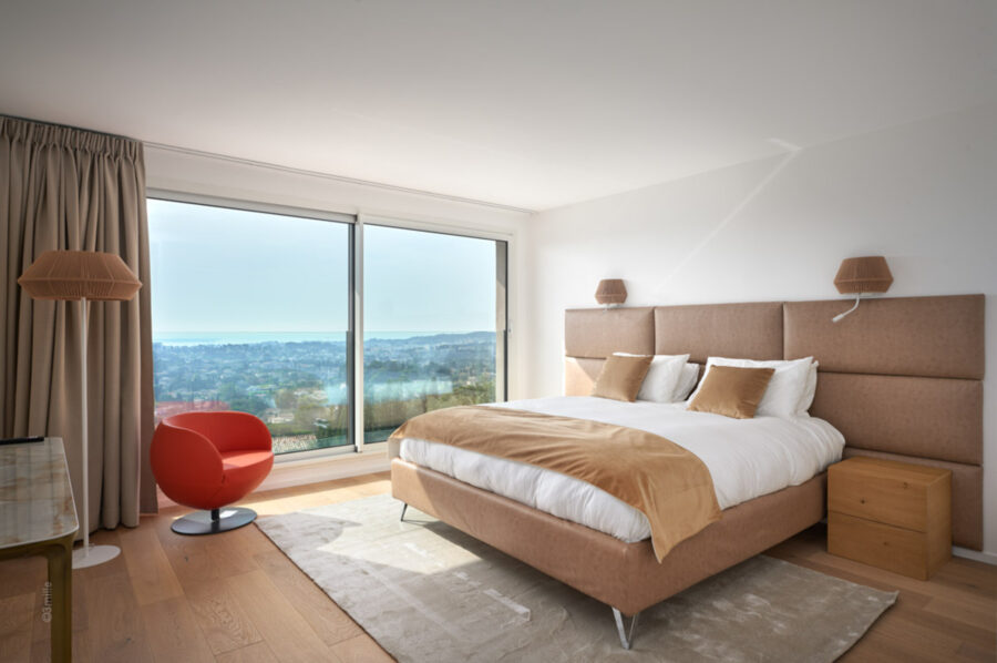 villa-mirelle-bedroom-mountainview-luxury-mougins