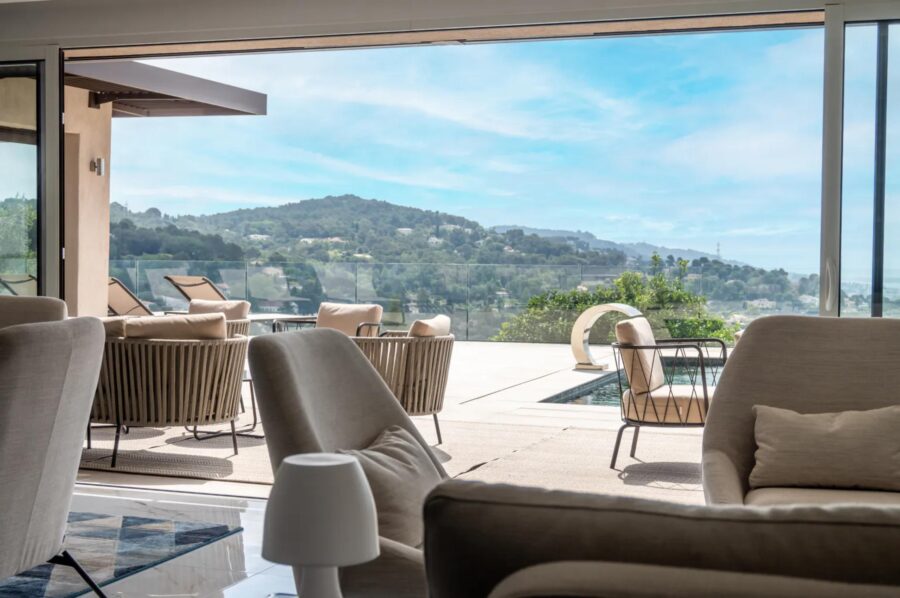 villa-mirelle-living-room-scenic-views-luxury-retreat-mougins