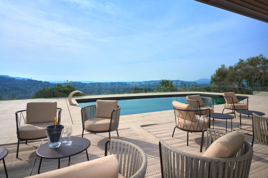 villa-mirelle-terrace-poolside-luxury-mountainviews-mougins