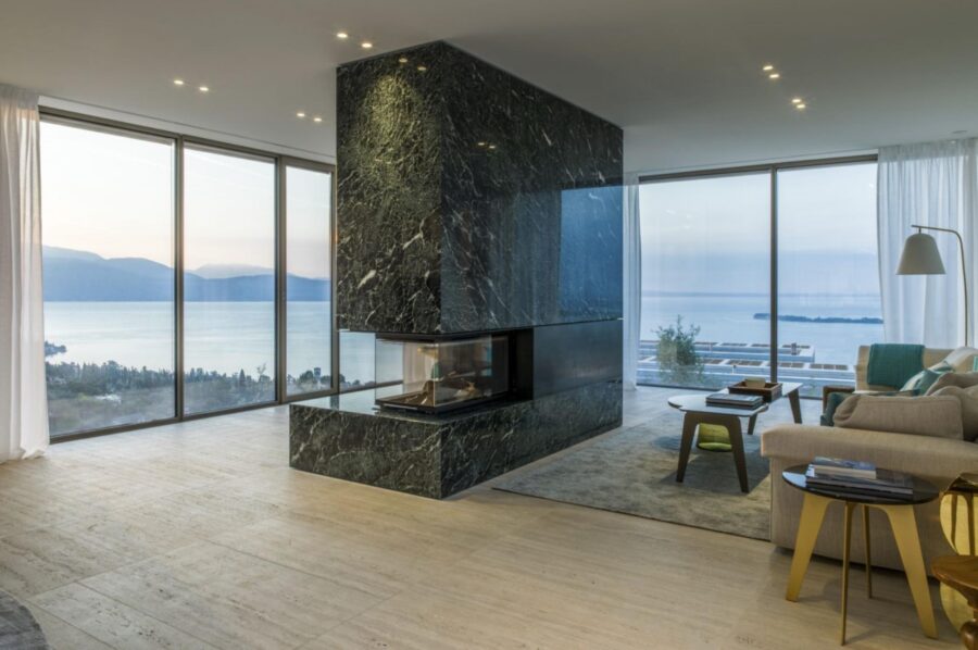 villa-noelia-living-room-scenic-lake-views-modern-sleek-design-luxury-lakegarda
