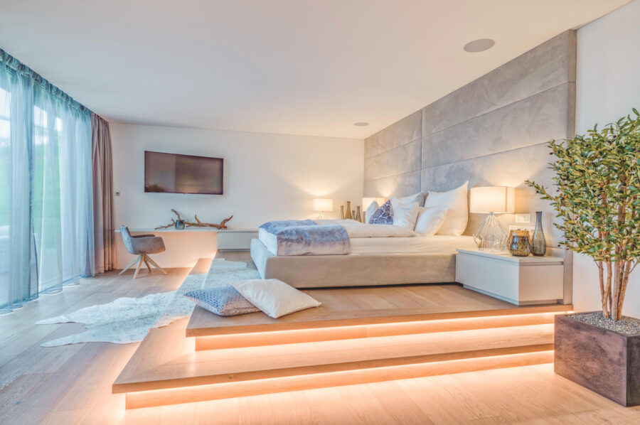 villa-nori-bedroom-modern-luxury-interiordesgin-lakegarda