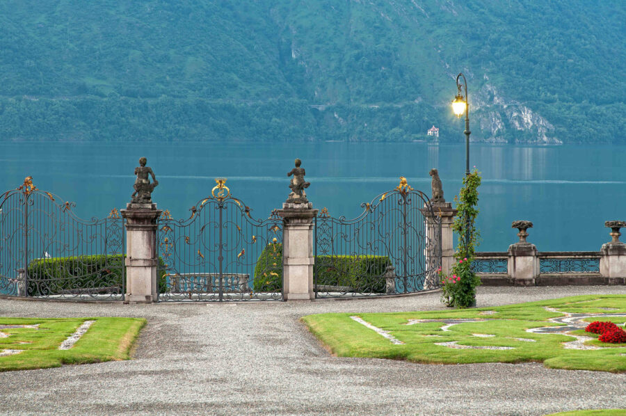 villa-silvana-gate-garden-lakesideview-luxury-lakecomo
