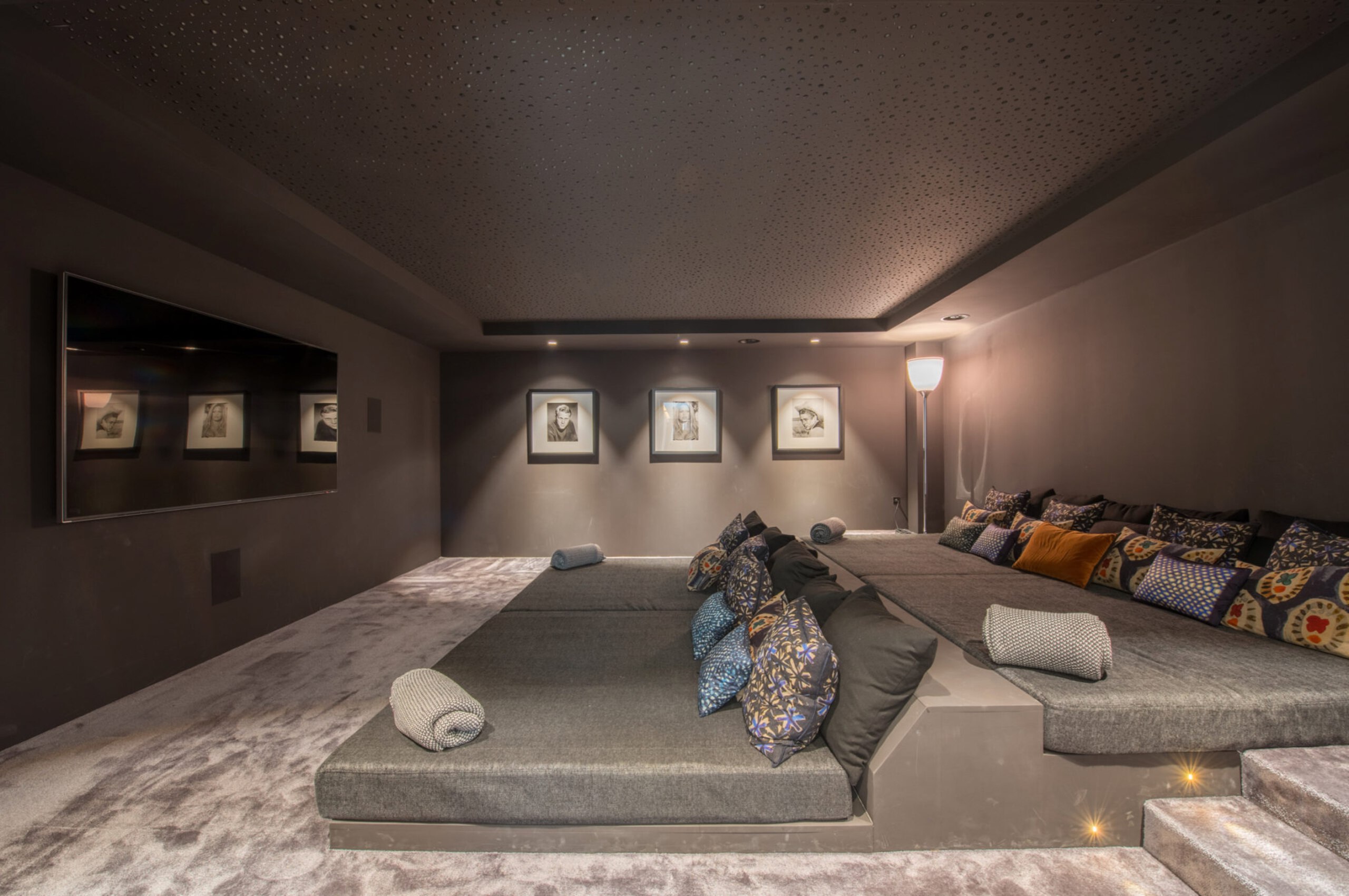 villa-tattiana-cinema-tv-lounge-entertainment-film-luxury-sttropez