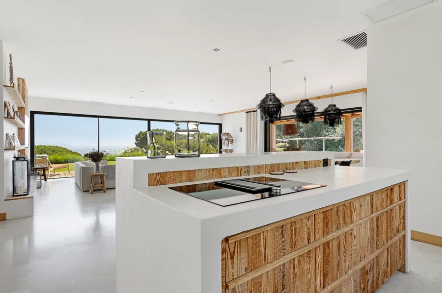 villa-tori-kitchen-sleek-modern-design-luxury-sttropez
