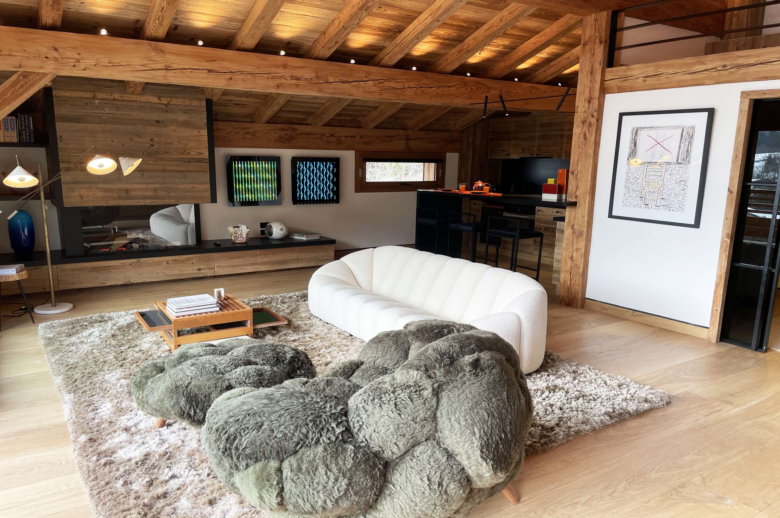 Chalel-Sybil-livingroom-lounge-bar-modern-stylish-elegant-alpine-interior-luxury-retreat-mont-darbois-megeve