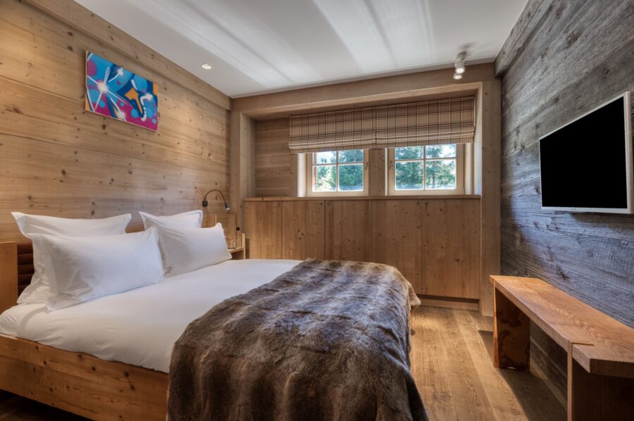Chalet-Izabelle-bedroom-alpine-luxury-design-megeve