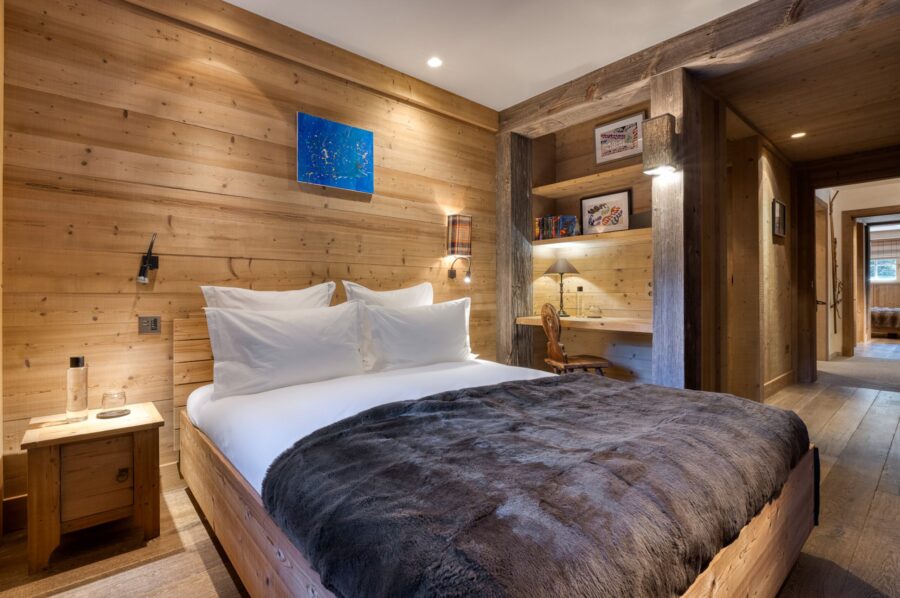 Chalet-Izabelle-bedroom-cosy-alpine-stylish-design-luxury-rental-megeve