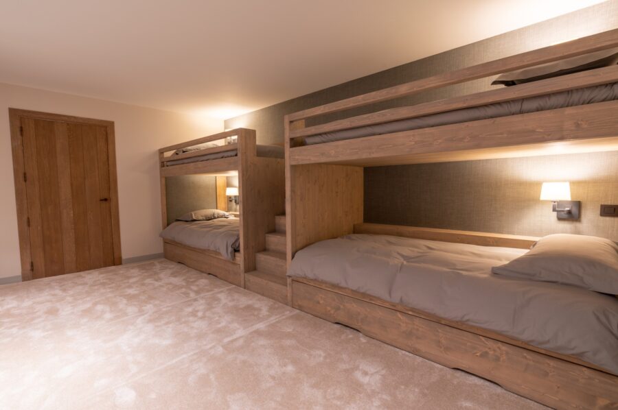Chalet-Izabelle-bunkroom-kidsroom-spacious-modern-stylish-alpine-design-megeve