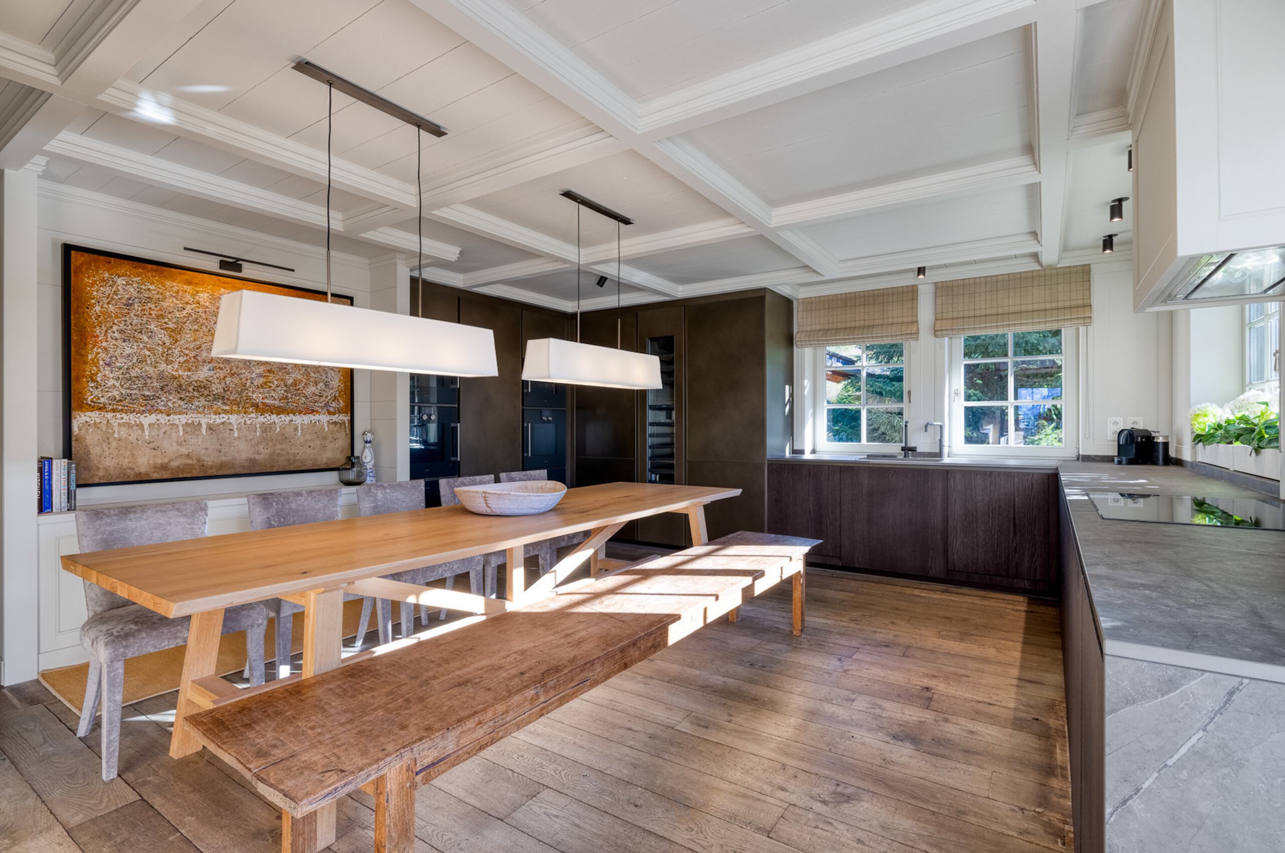 Chalet-Izabelle-kitchen-diningroom-sleek-modern-design-luxury-interior-megeve