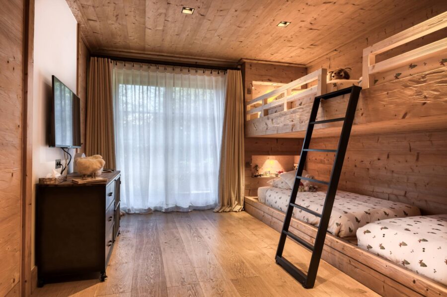 Chalet-atina-kidsroom-bunkroom-family-friendly-luxury-alpine-interiors-megeve-mont-d'arbois