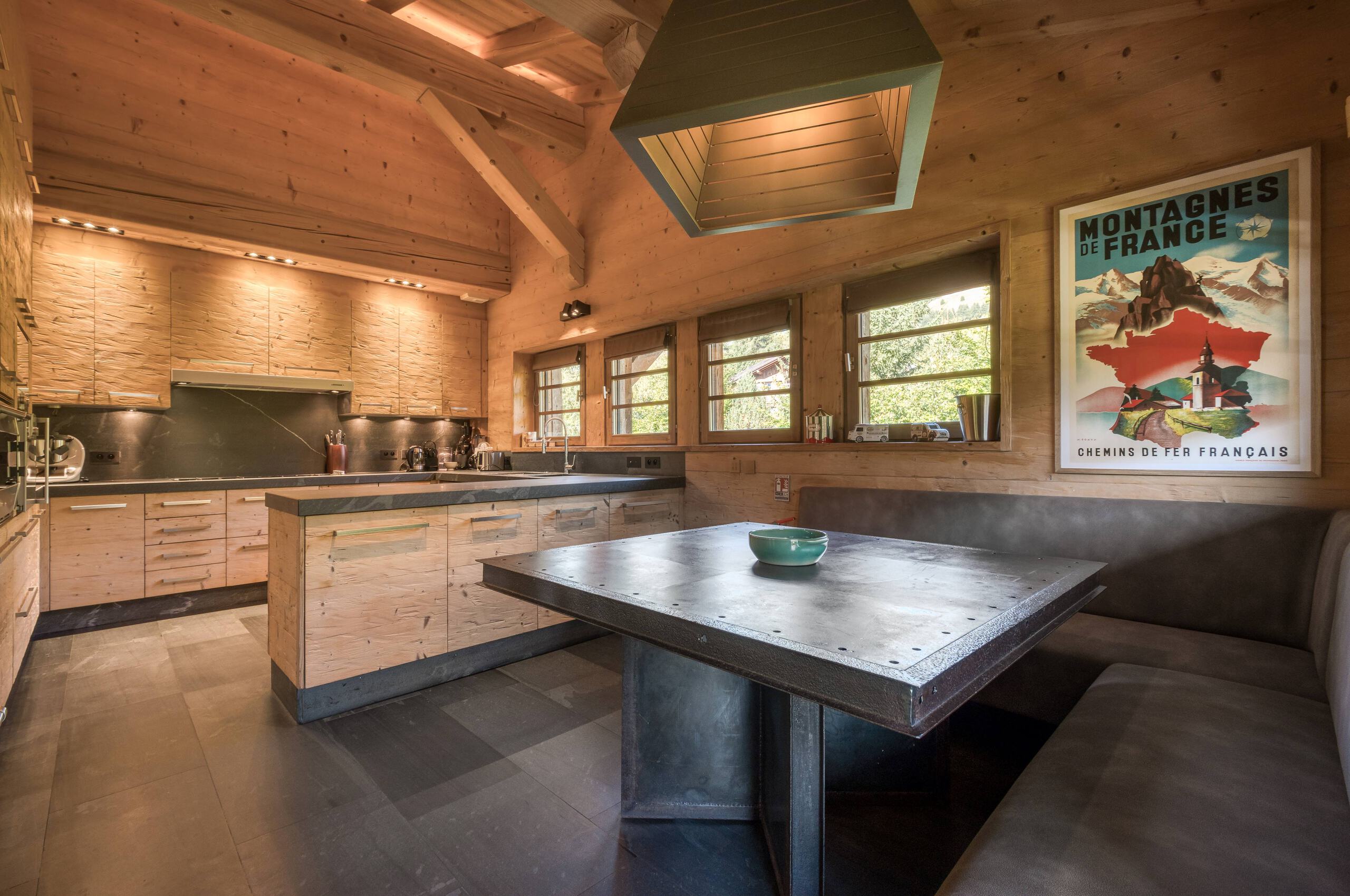 Chalet-atina-kitchen-sleek-modern-spacious-diningtable-luxury-interior-megeve-mont-d'arbois