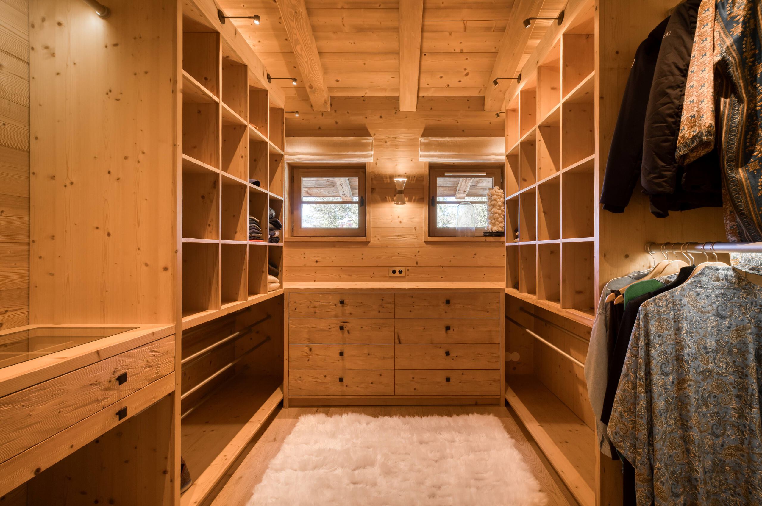 Chalet-atina-wardrobe-interior-fittingroom-luxury-megeve-mont-d'arbois