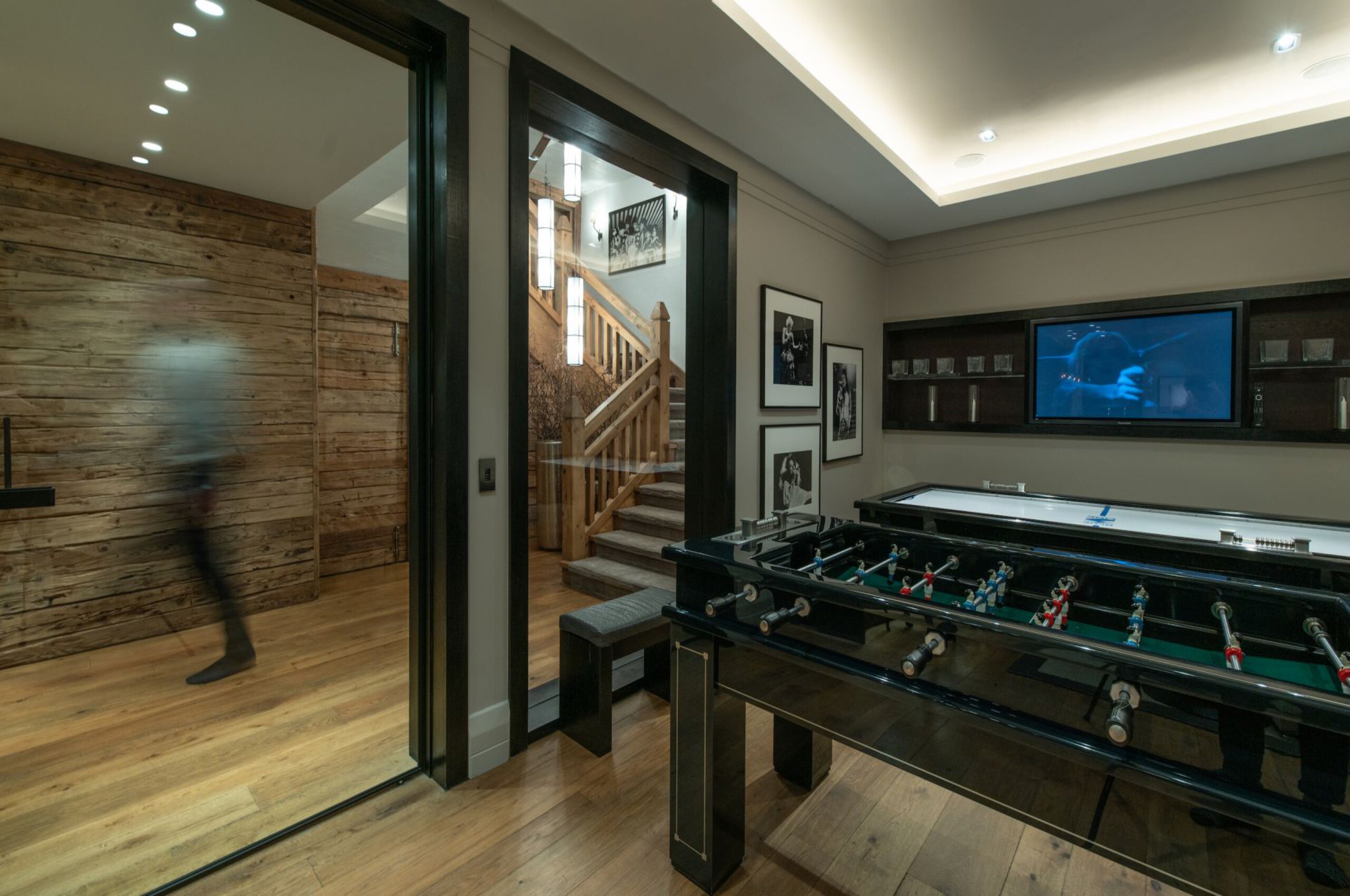 chalet-aliah-snooker-table-gamesroom-tv-hosting-entertainment-luxury-rental-retreat-megeve