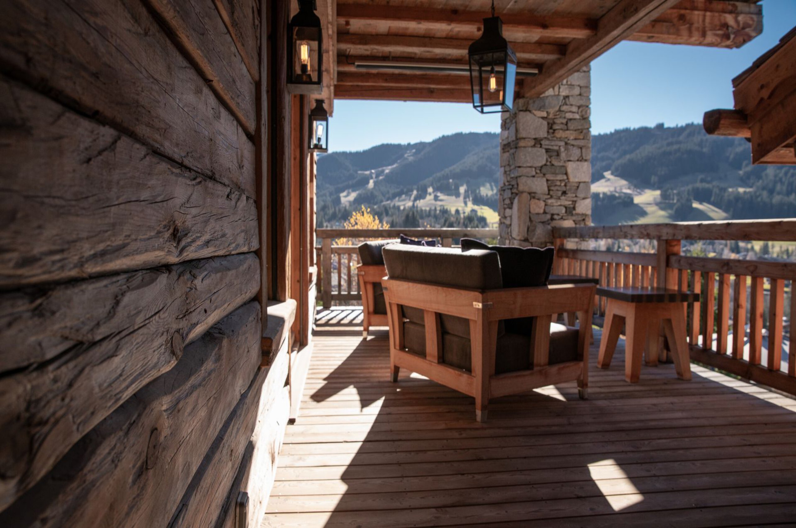 chalet-aliah-terrace-mountainview-outdoor-seating-luxury-rental-retreat-megeve