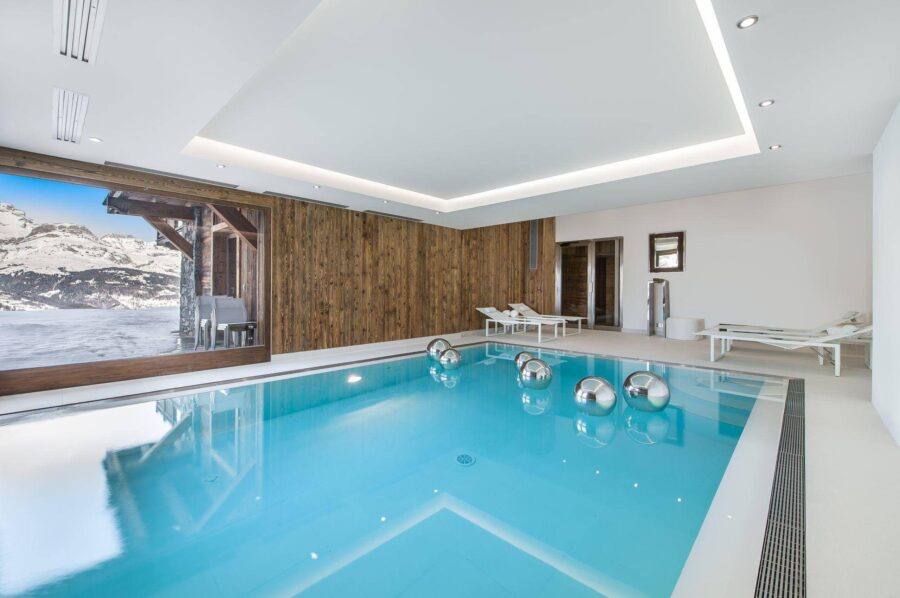 chalet-araceli-swimming-pool-indoor-wellness-spa-modern-mountainview-luxury-retreat-megeve-princesse