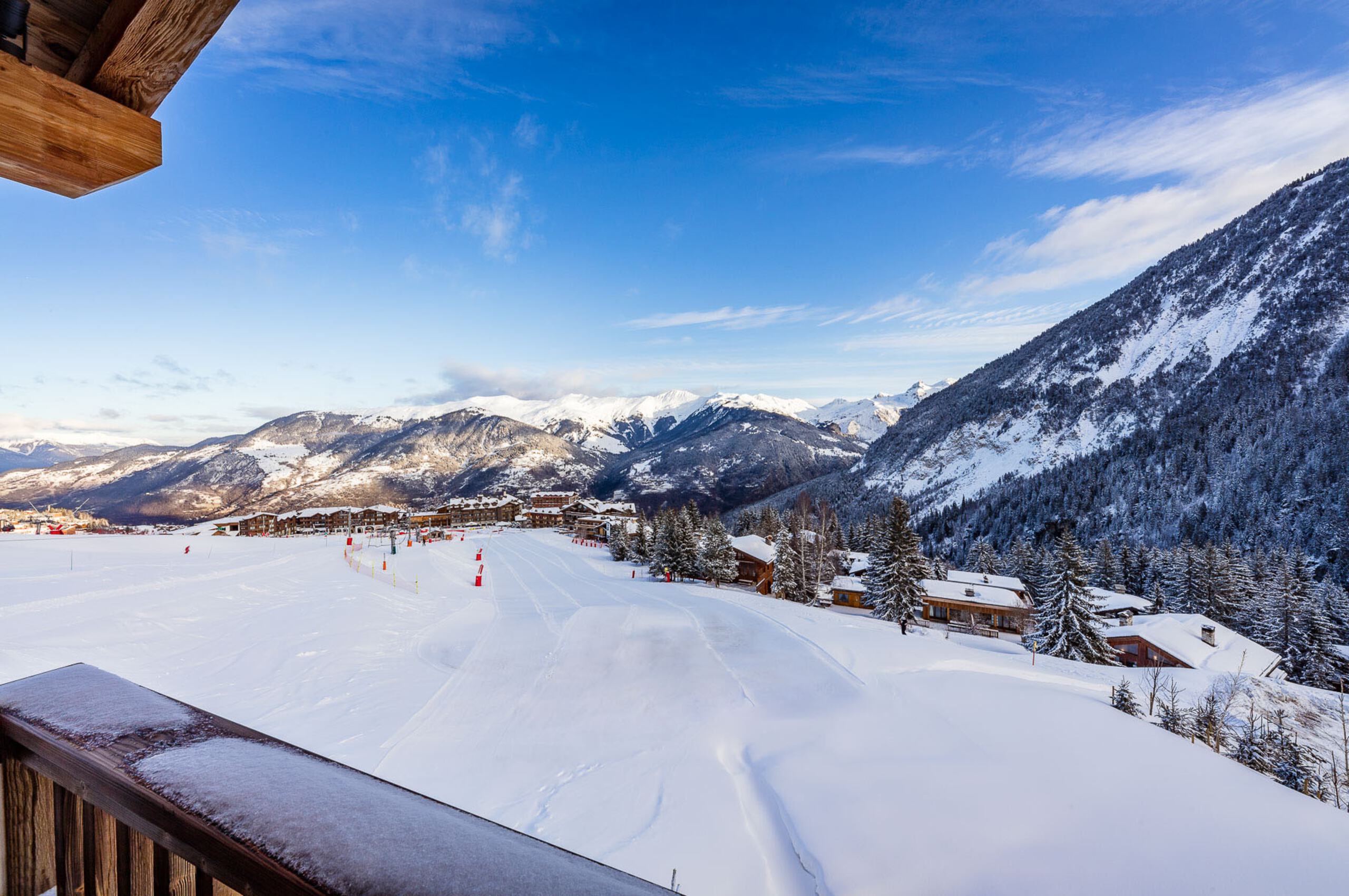 chalet-avery-exterior-stunning-mountainviews-prime-location-slopes-luxury-retreat-courchevel1650