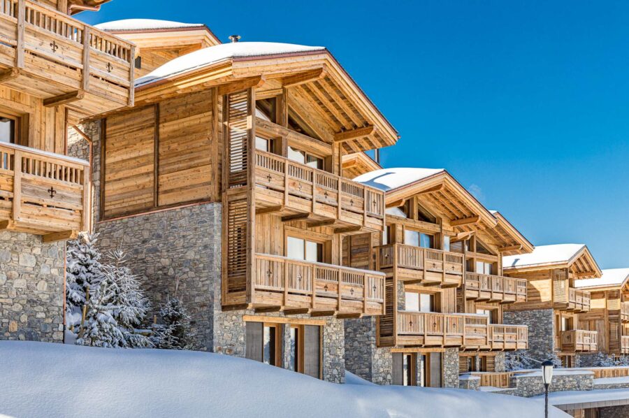chalet-avery-exterior-winter-daytime-luxury-alpine-rental-courchevel1650