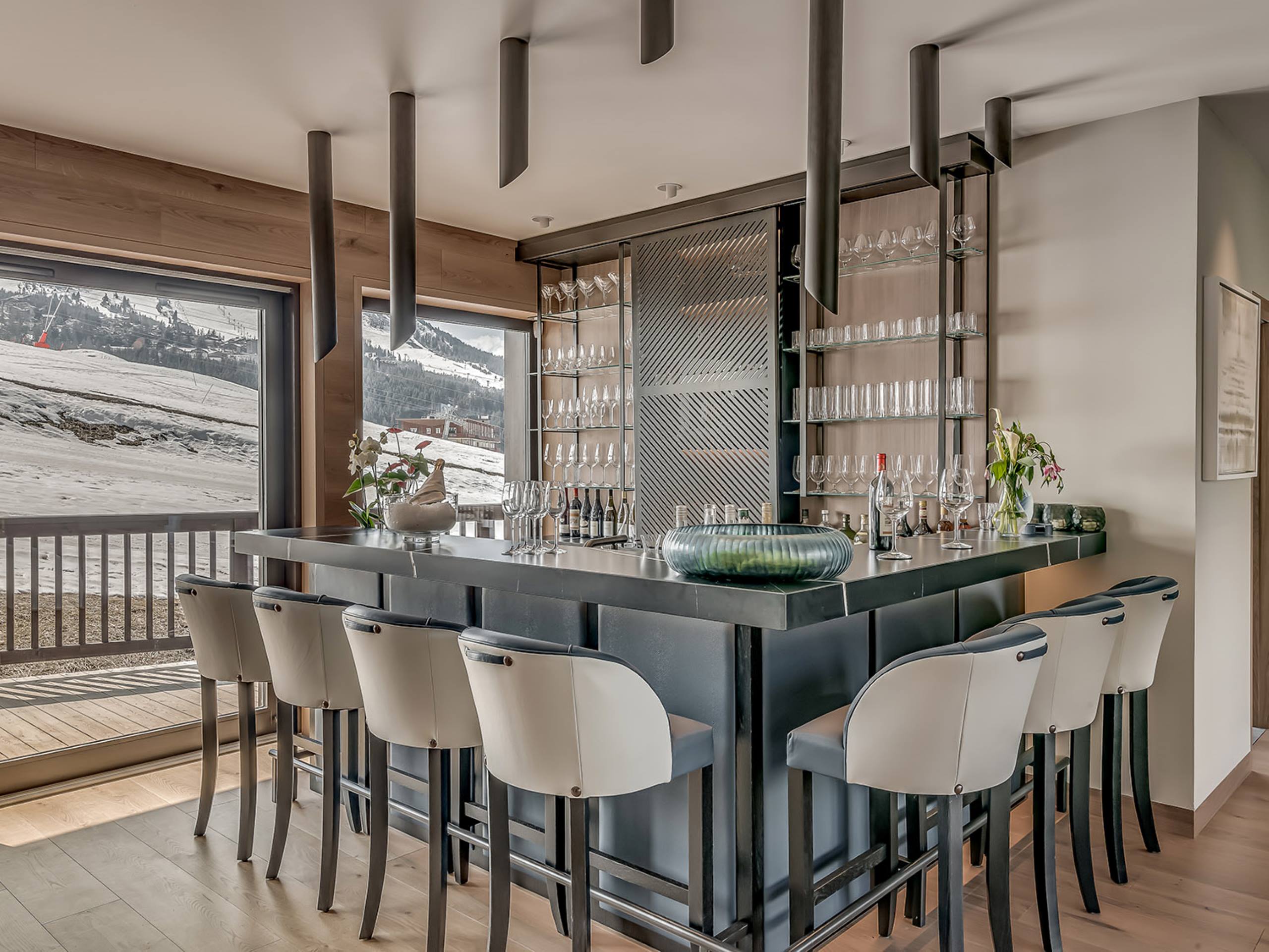 chalet-bea-bar-hosting-entertainment-sleek-modern-interiordesign-luxury-courchevel1650