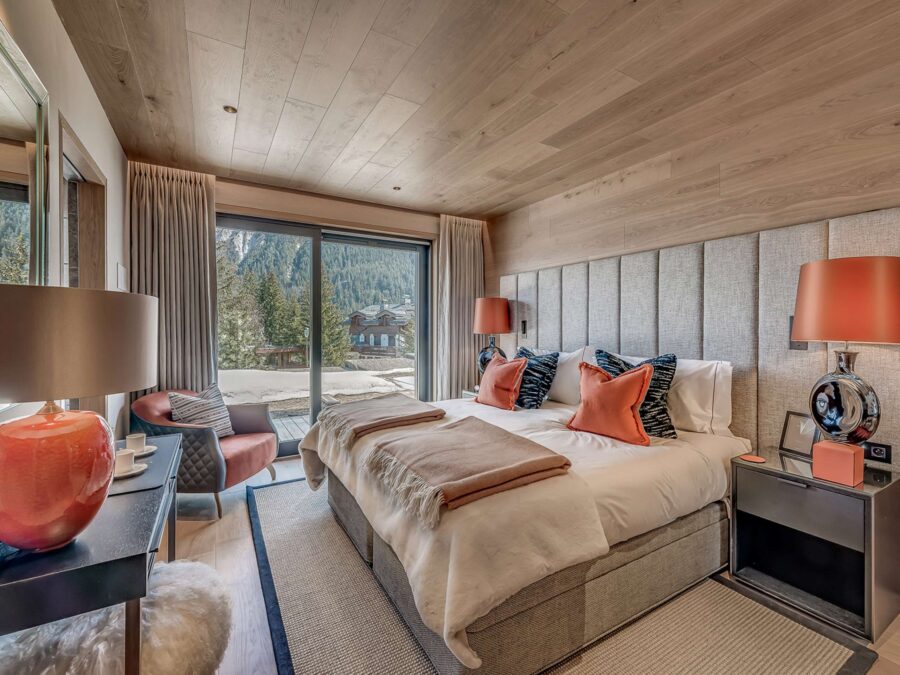 chalet-bea-bedroom-mountain-views-sleek-stylish-modern-design-luxury-courchevel1650