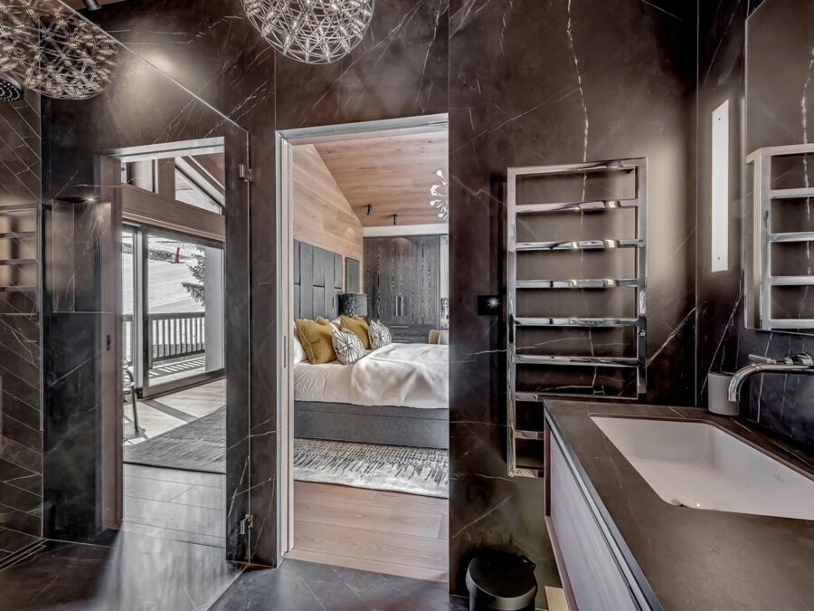 chalet-bea-ensuite-bathroom-sleek-stylish-modern-design-luxury-courchevel1650