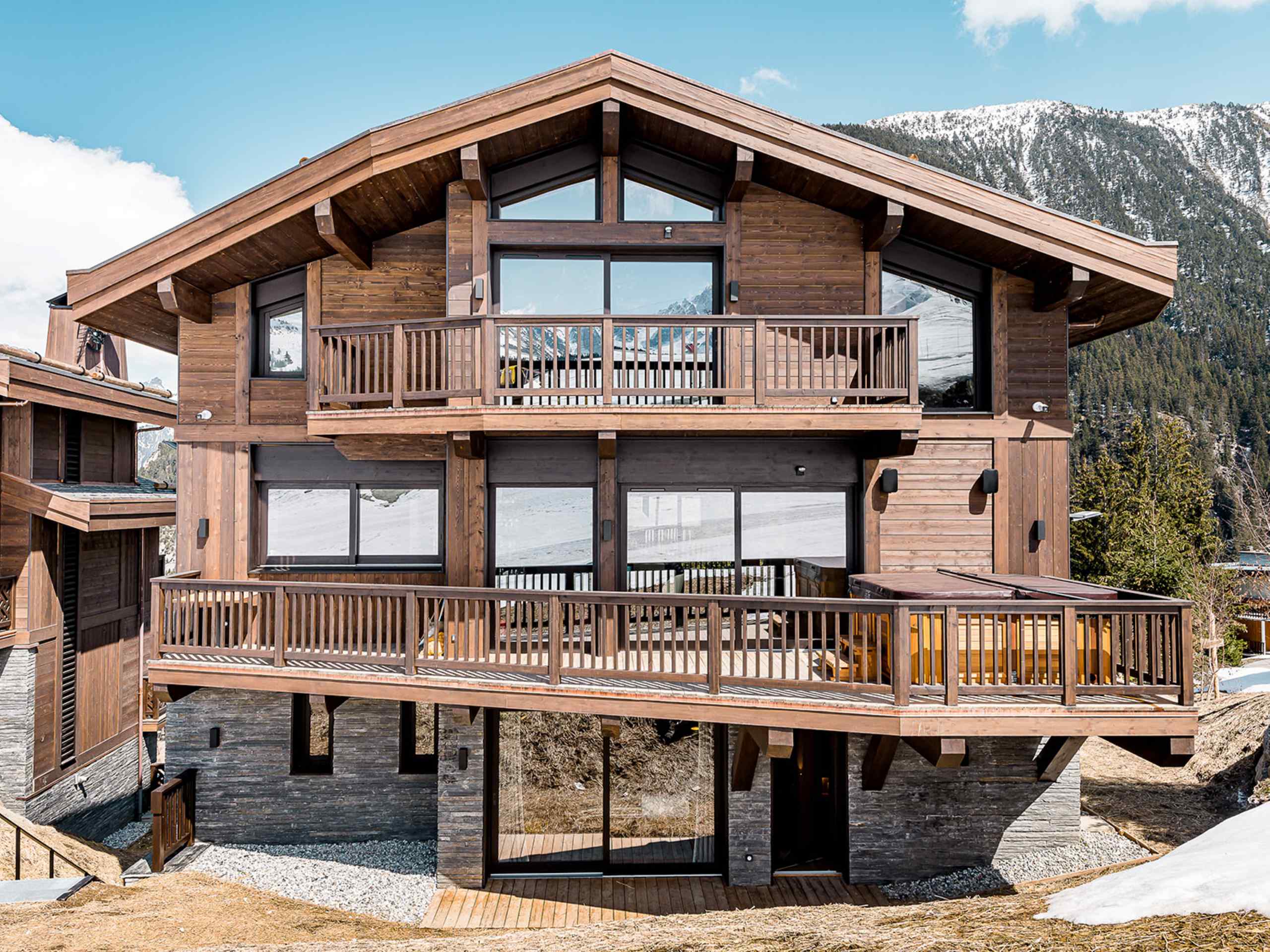 chalet-bea-exterior-mountain-view-luxury-rental-retreat-courchevel1650