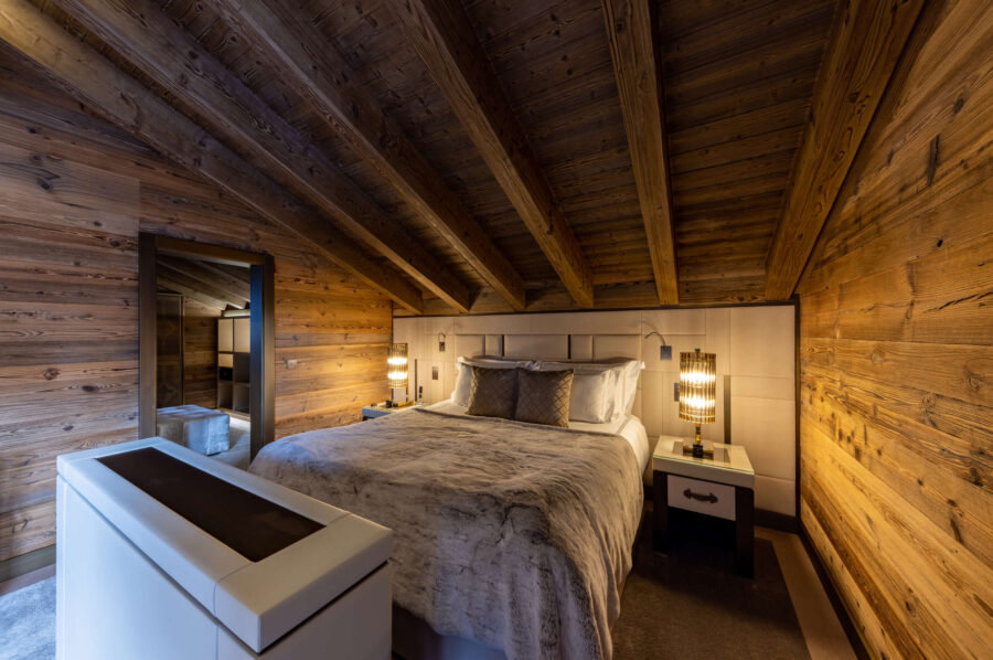chalet-criselda-bedroom-luxury-alpine-retreat-cosy-interior-crans-montana