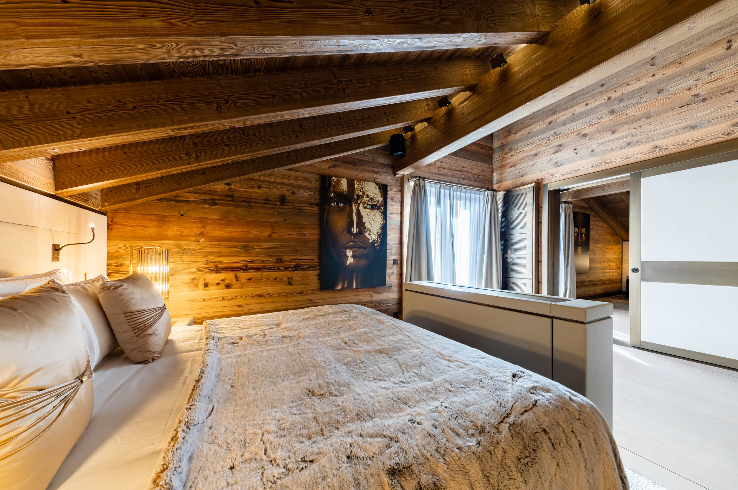 chalet-criselda-bedroom-modern-alpine-luxury-interior-crans-montana