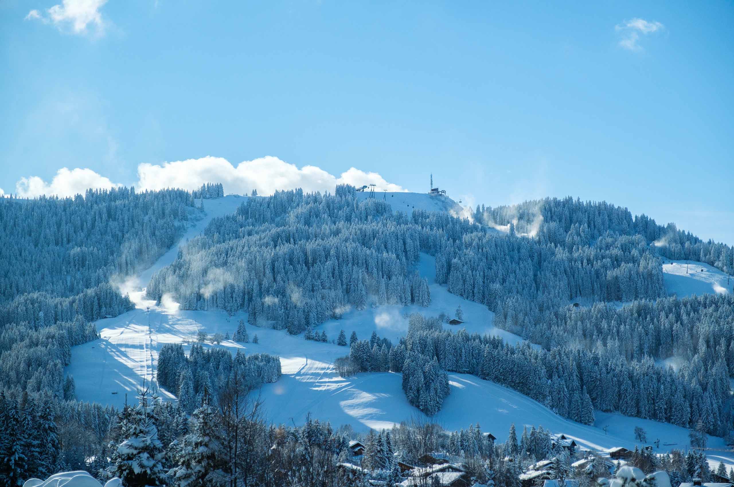 chalet-dala-exterior-landscape-mountainview-skisloped-primelocation-natural-beauty-snow-megeve