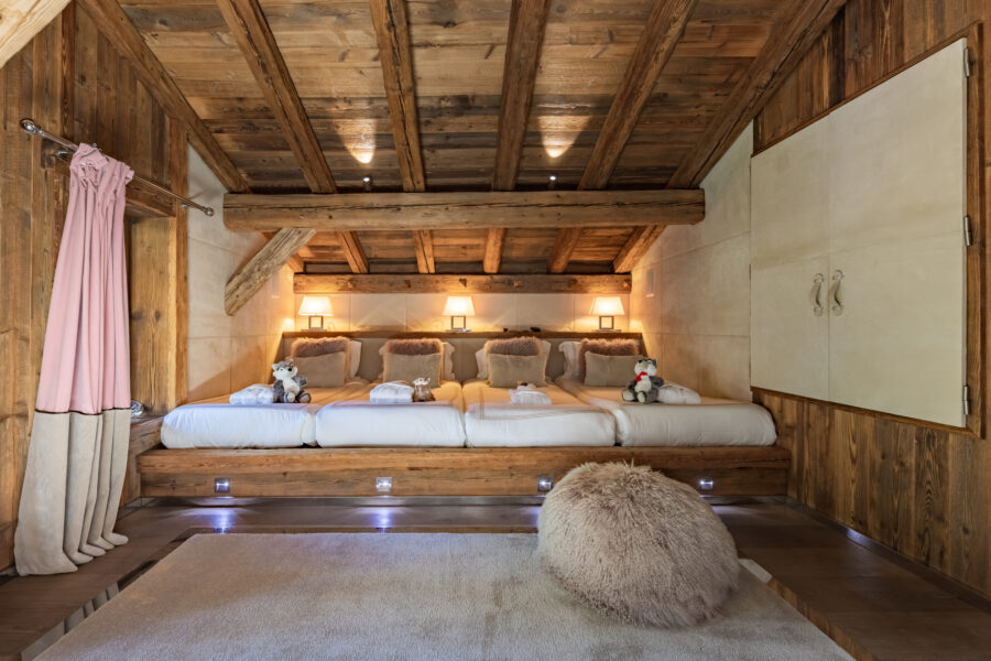 chalet-deuce-childrens-bedroom-dormitory-family-friendly-luxury-alpine-interior-megeve