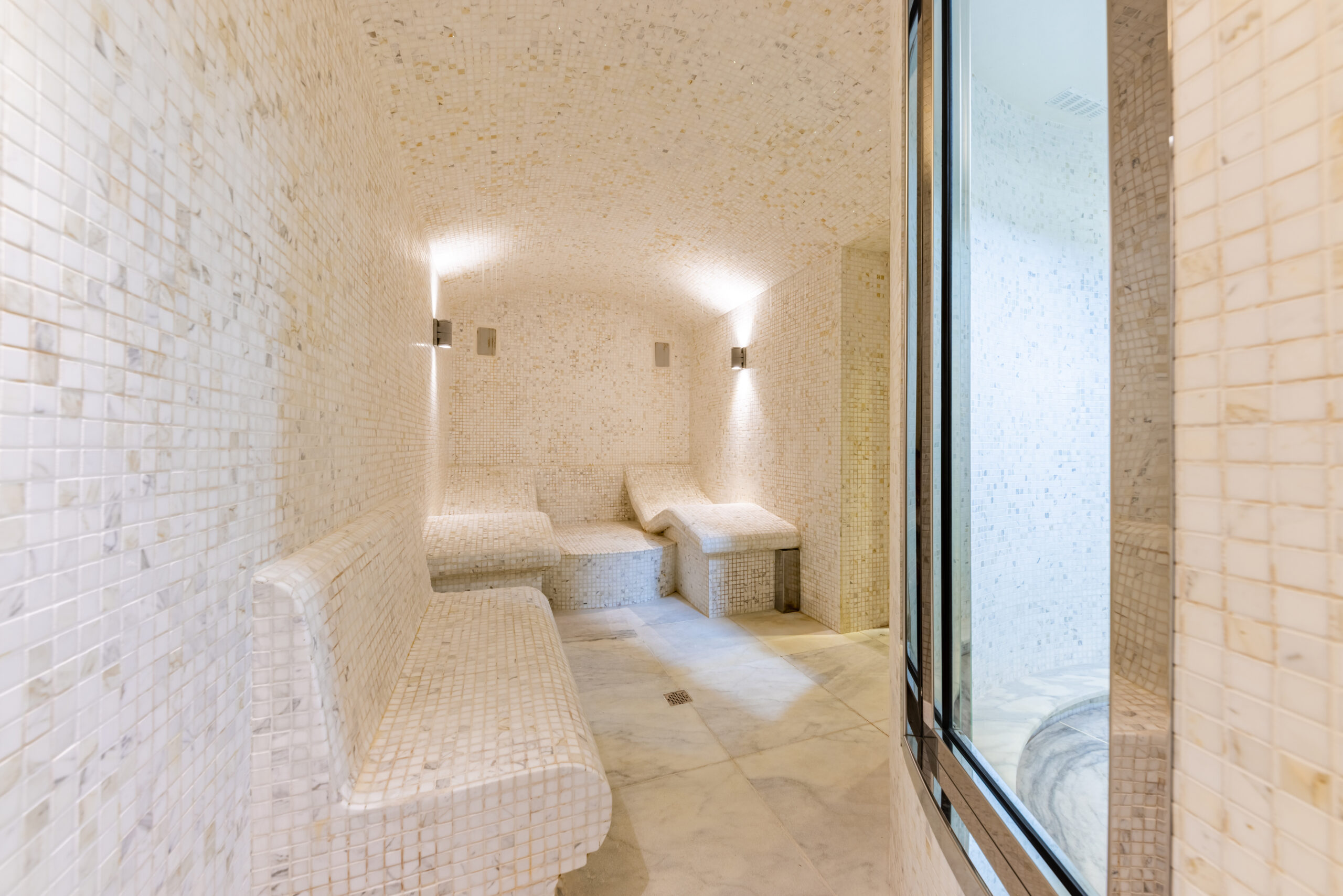 chalet-deuce-hammam-steamroom-spa-wellness-relaxation-luxury-retreat-megeve