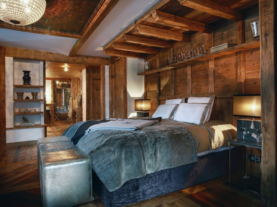 chalet-margot-bedroom-spacious-chic-elegant-alpine-interior-luxury-design-vald'isere