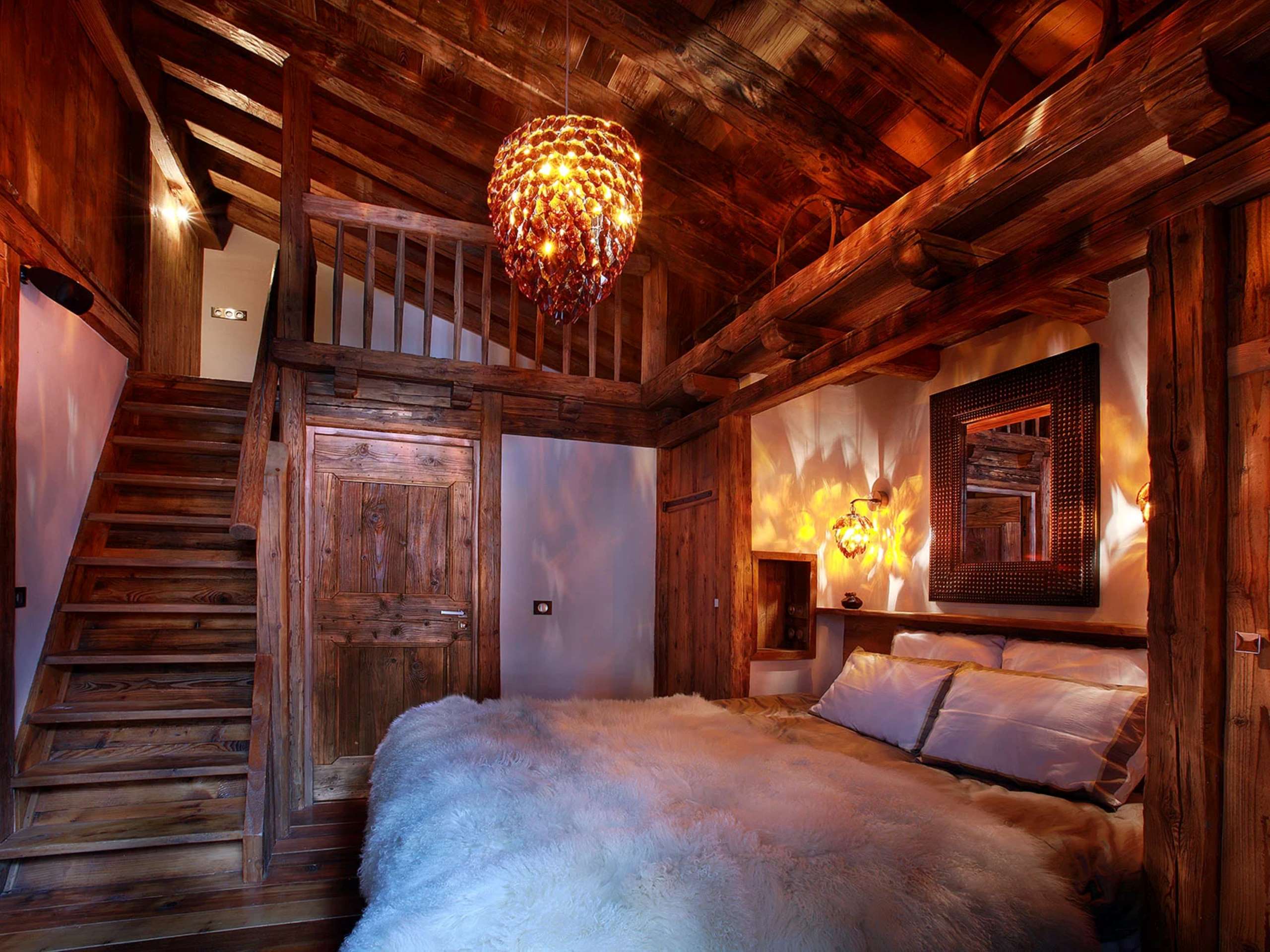chalet-margot-bedroom-traditional-alpine-interiordesign-luxury-vald'isere