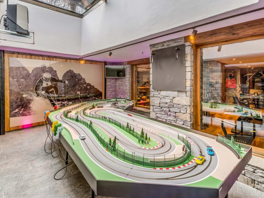 chalet-margot-gamesroom-entertainment-family-friendly-luxury-rental-retreat-vald'isere