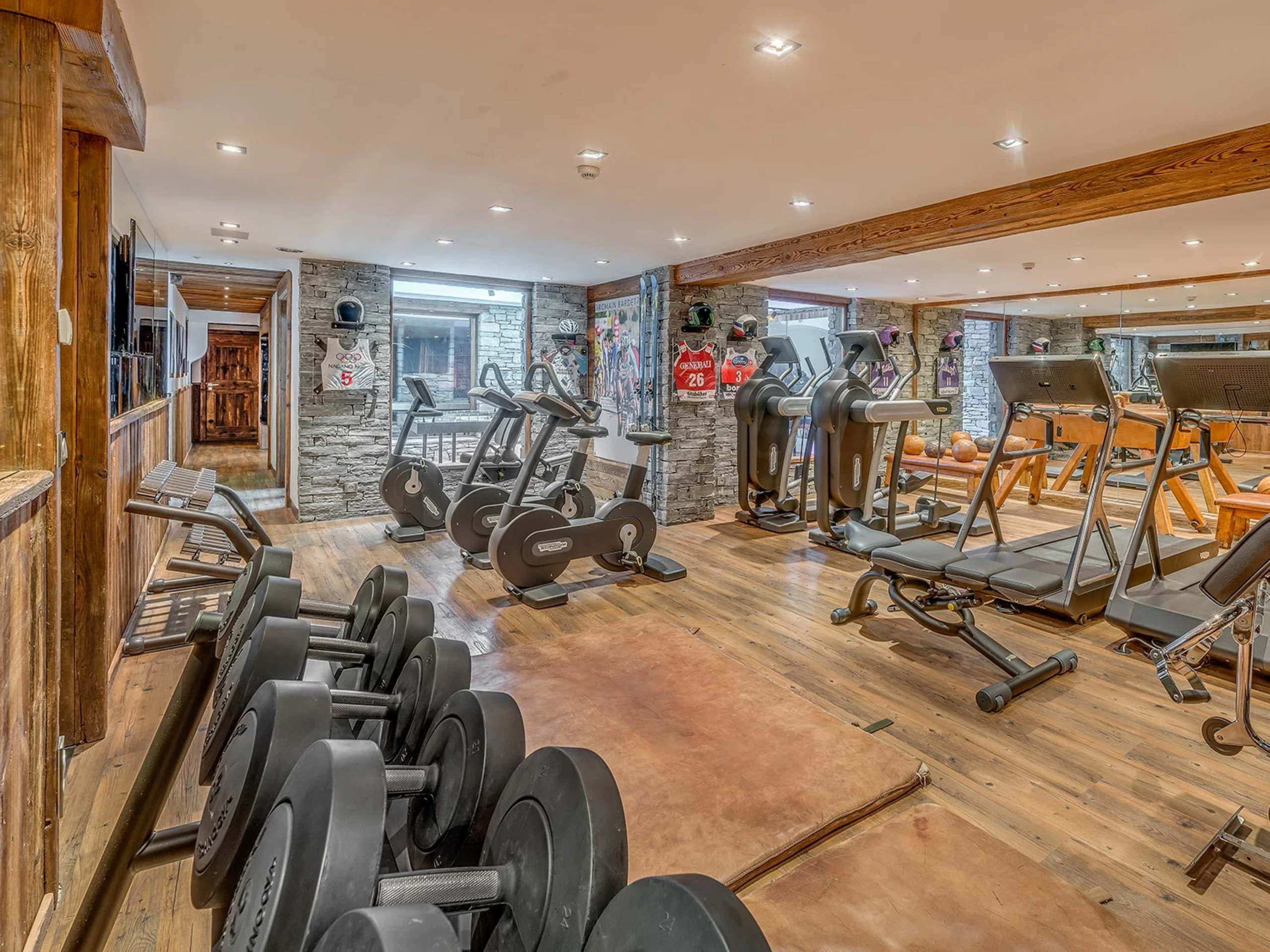 chalet-margot-gym-fitness-workout-wellness-luxury-rental-retreat-vald'isere