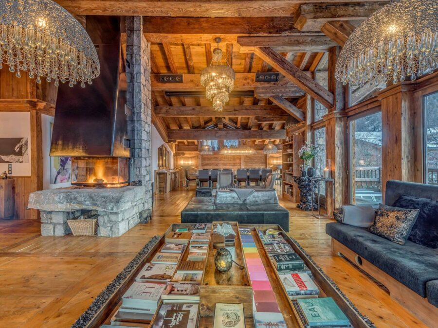 chalet-margot-livingroom-lounge-fireplace-openplan-spacious-elegant-design-luxury-interior-vald'isere