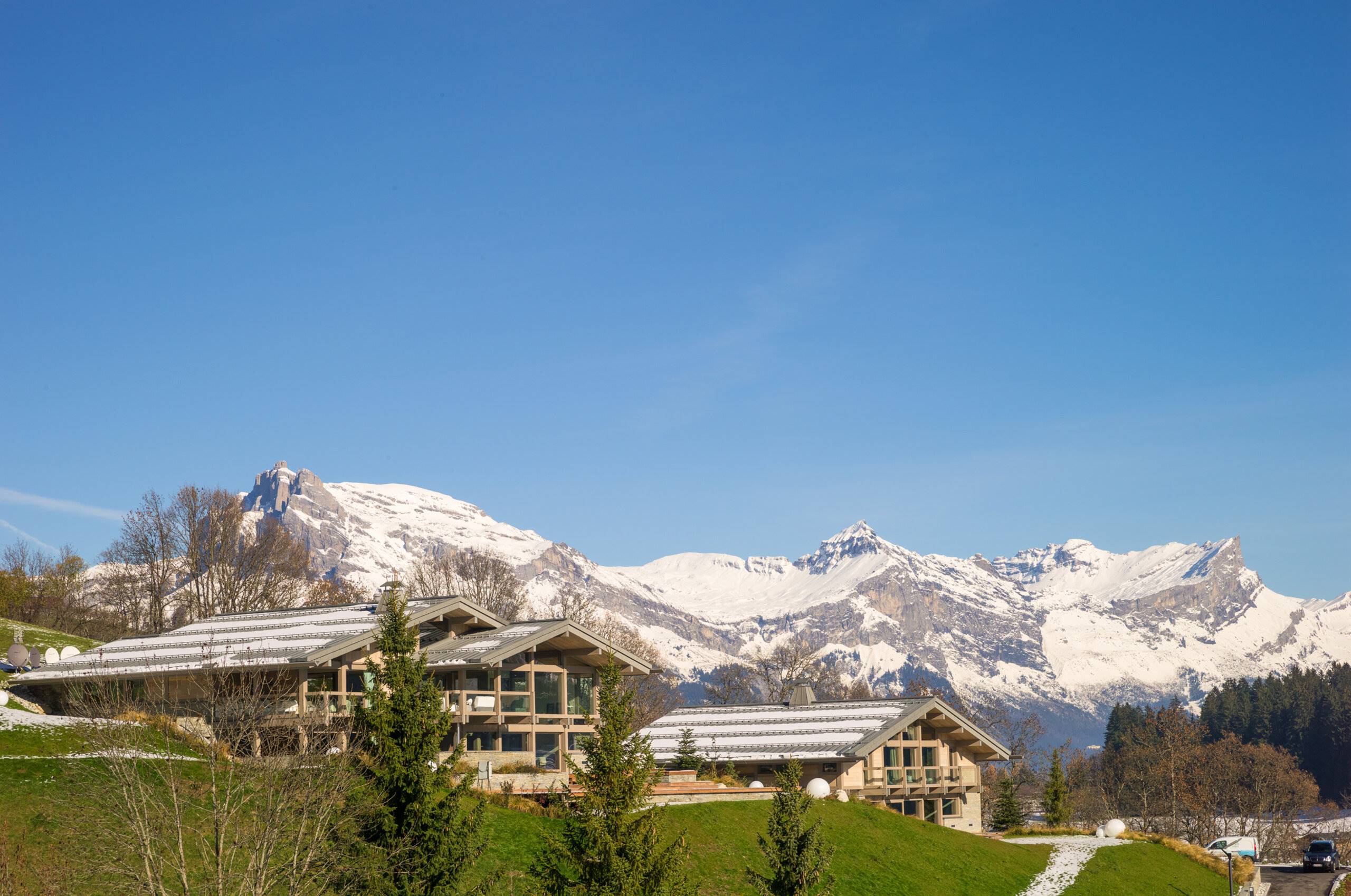 chalet-marianne-exterior-winter-stunning-mountain-views-luxury-alpine-rental-retreat-megeve