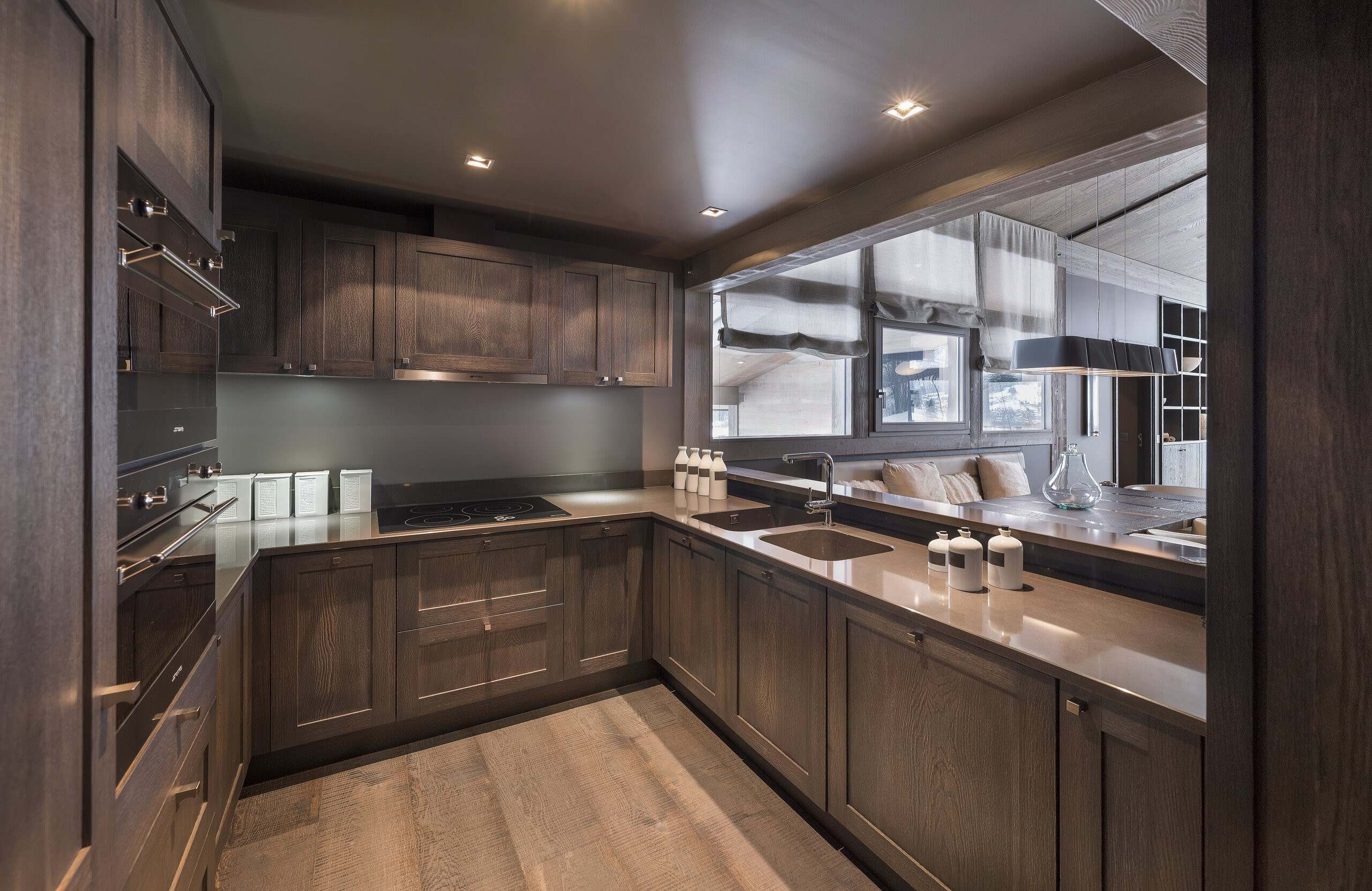 chalet-marianne-kitchen-sleek-modern-fully-equipped-luxury-megeve